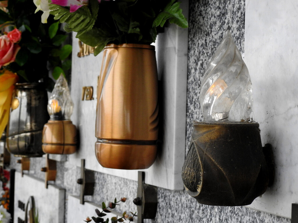 Nuovi orari dello sportello per l’illuminazione votiva cimiteriale di ASP