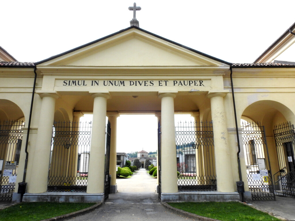 Cimitero di Asti chiuso per motivi di sicurezza in seguito al maltempo